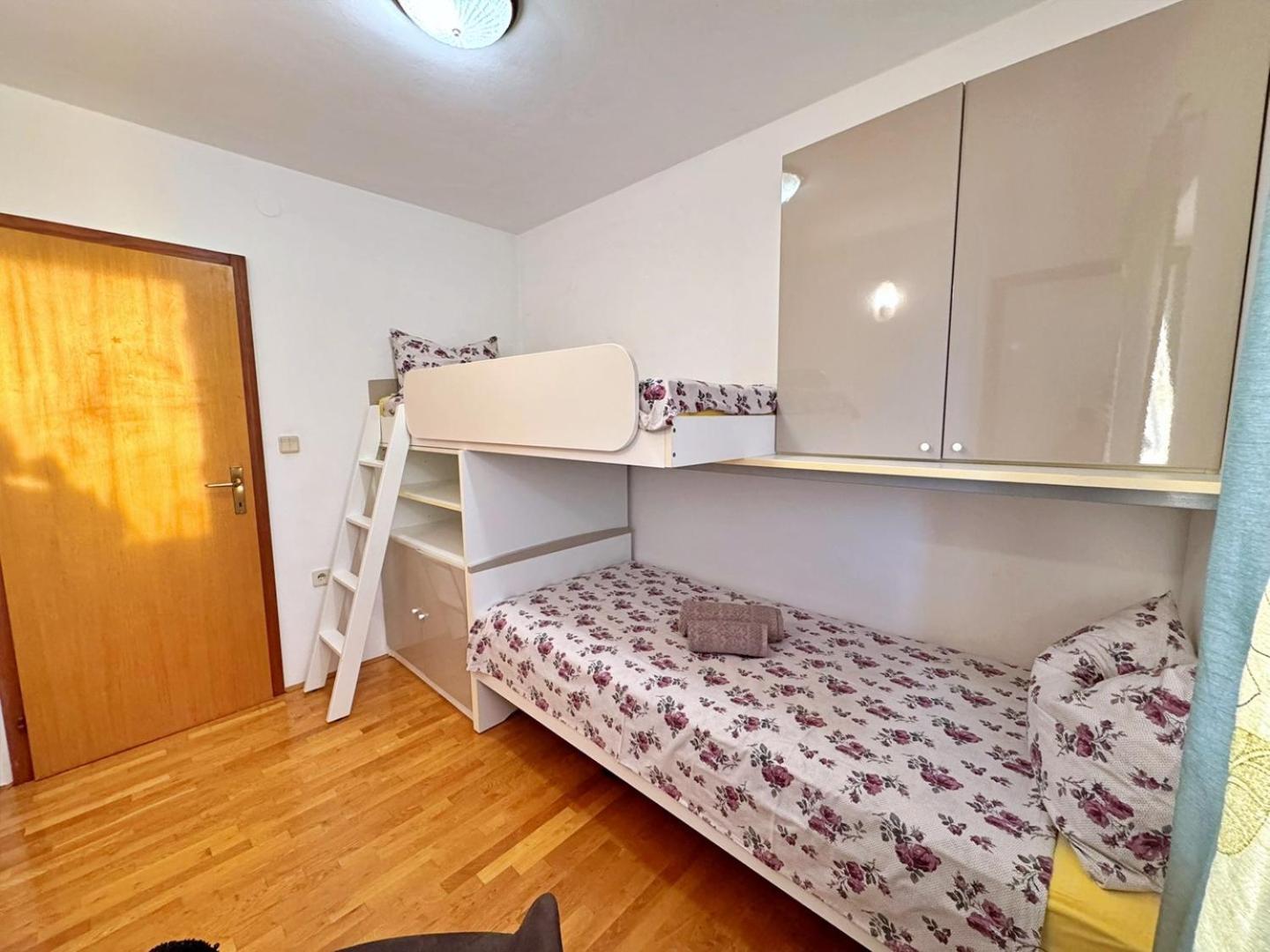 Apartments Katarina Malinska Kültér fotó